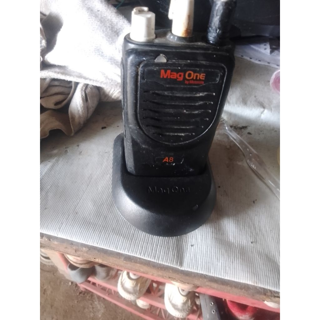 ht Motorola mag one A8 VHF.
