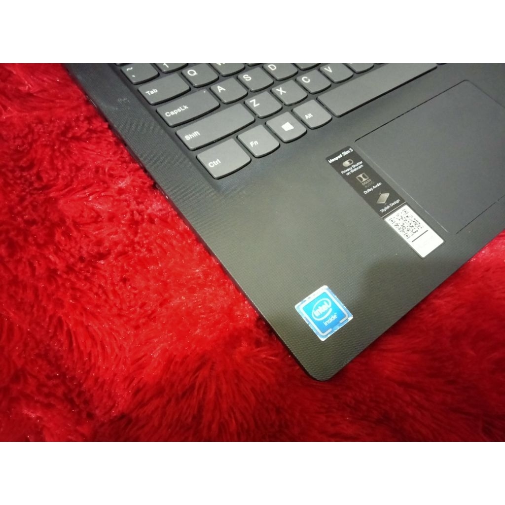 Lenovo ip slim3/n4020/RAM 4gb/SSD256gb /vga Intel uhd/siap pake