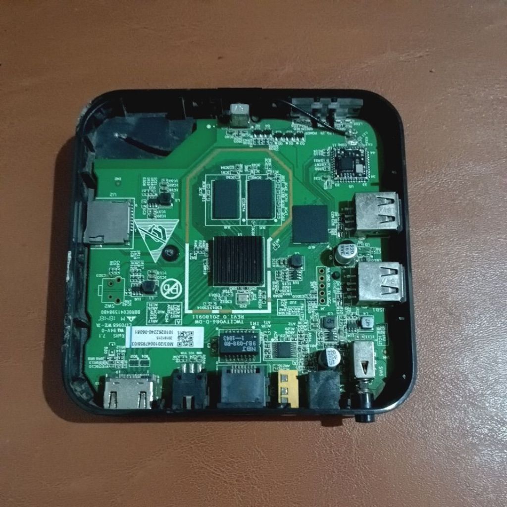 servis STB openwrt HG680-p dan dua modem