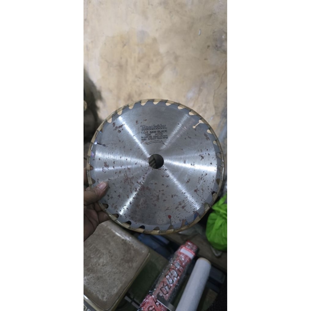 mata gergaji kayu makita 9inchi