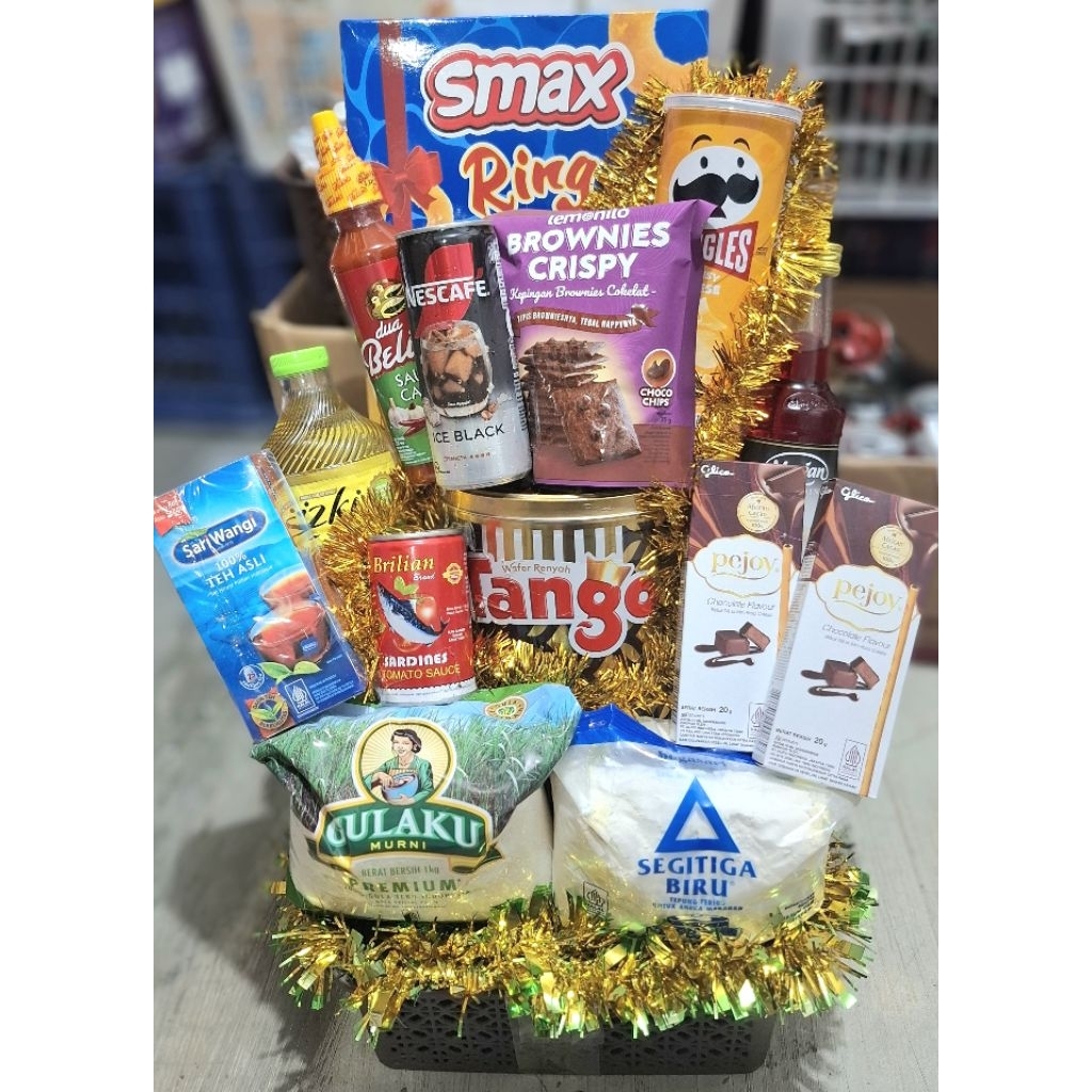 Parcel Snack dan Sembako Parcel Natal Tahun Baru Parcel Idul Fitri