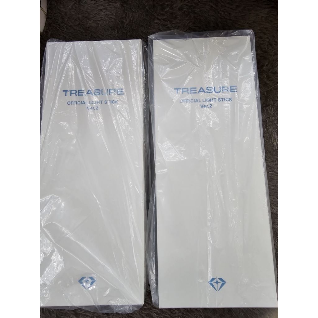 OFFICIAL LIGHTSTICK TREASURE VER 2. + POB