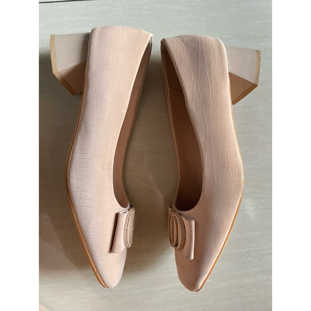 preloved wedges wanita sepatu genny size 40