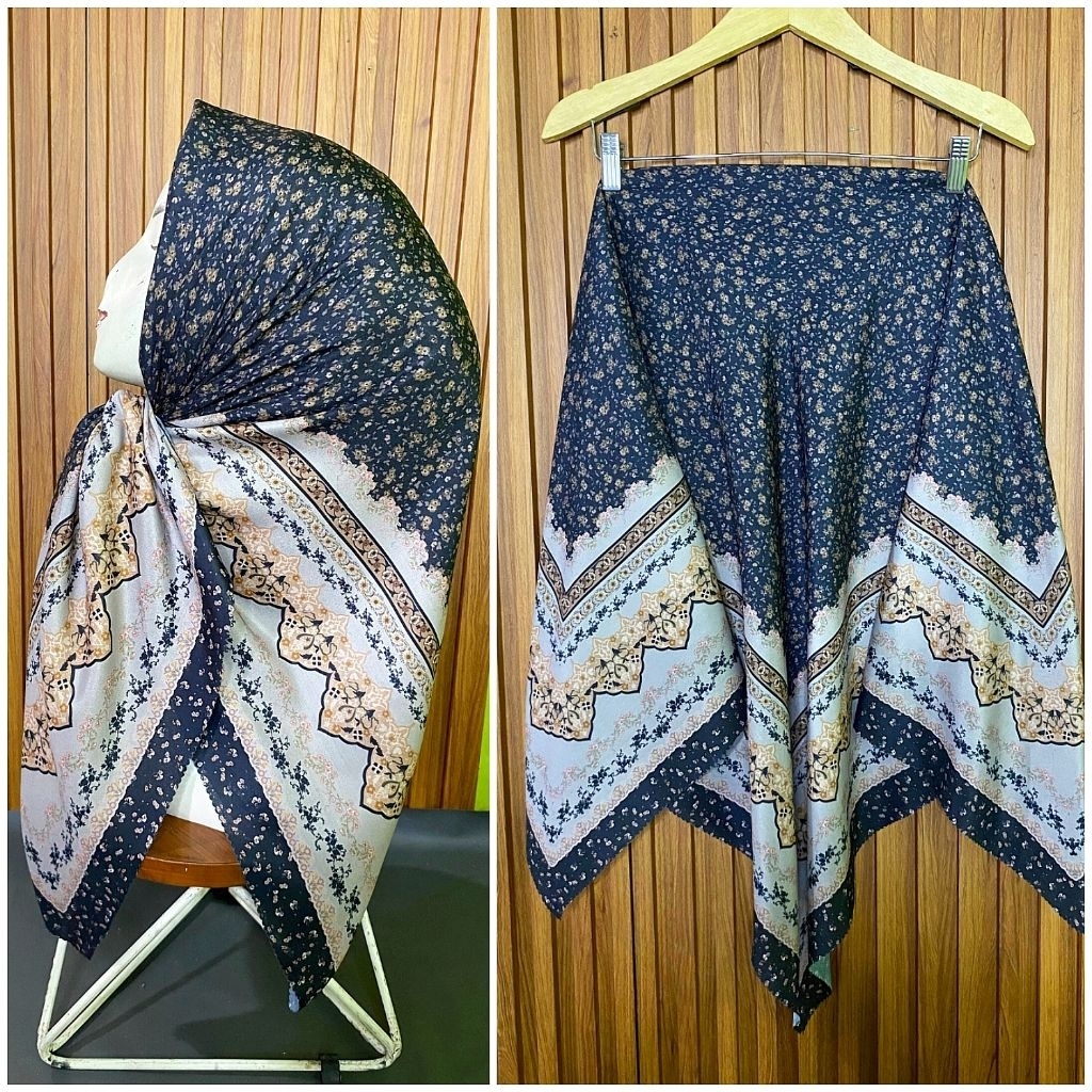 HIJAB SEGI EMPAT VOAL MOTIF BUNGA HUMAIRA HITAM GOLD