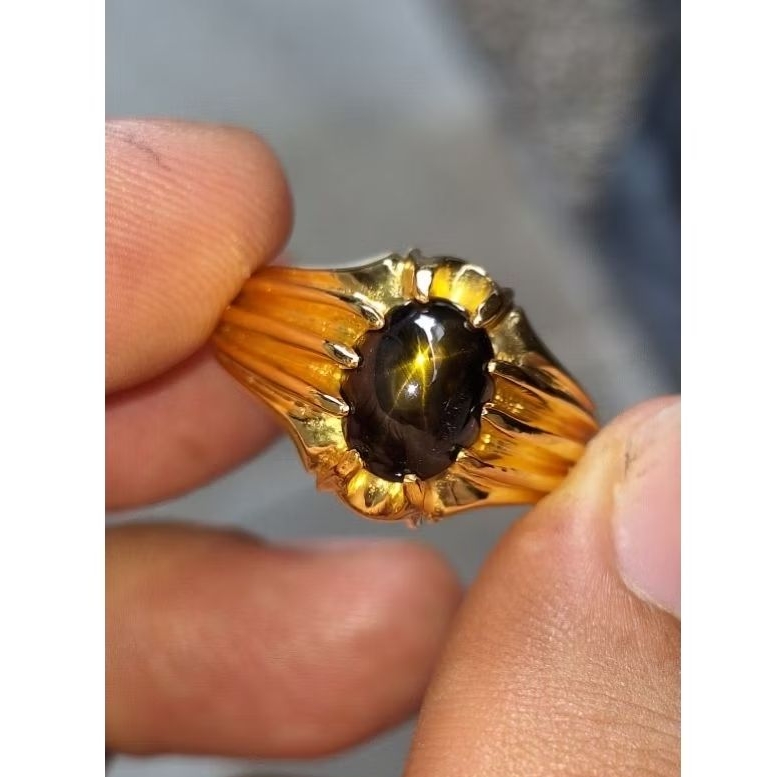 Bangsing golden wulung / golden star sapphire