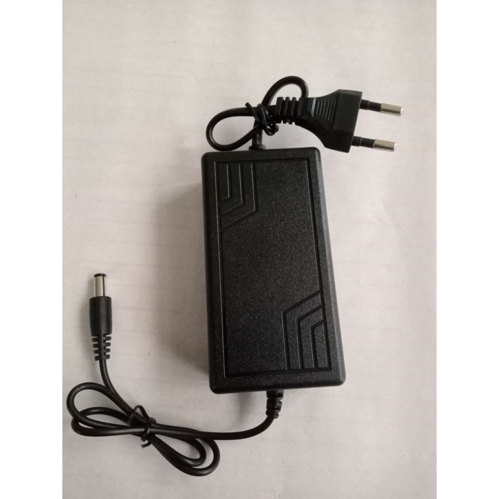 Adaptor 12 volt 3 Ampere