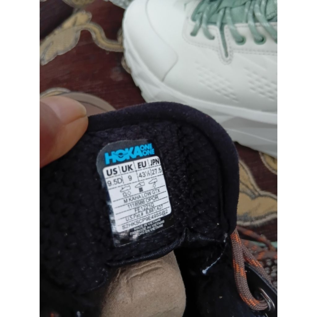 sepatu hoka trail run