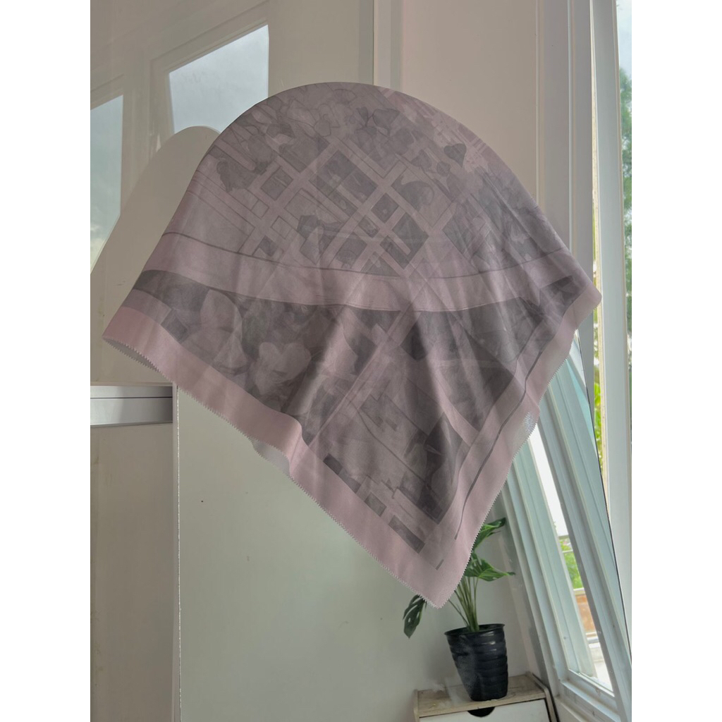 HIJAB SYAR’I SEGI EMPAT JUMBO MOTIF BUNGA