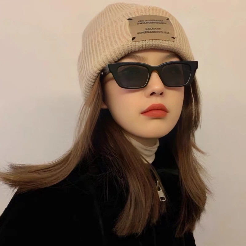 Kacamata Hitam/Putih Wanita Fashion Kacamata Gaya Pria/Wanita Terbaru / Kacamata Cateye