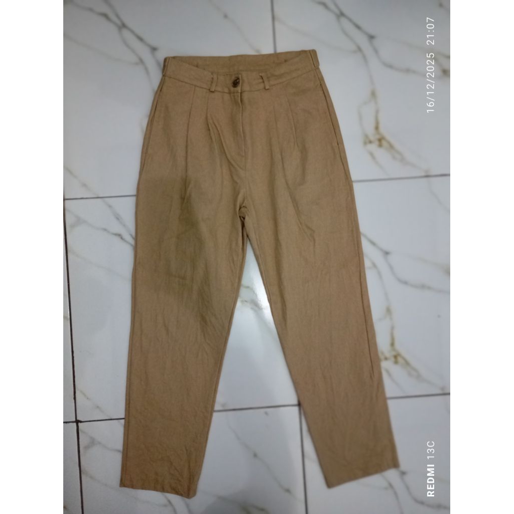 preloved celana panjang chino pria Monday project