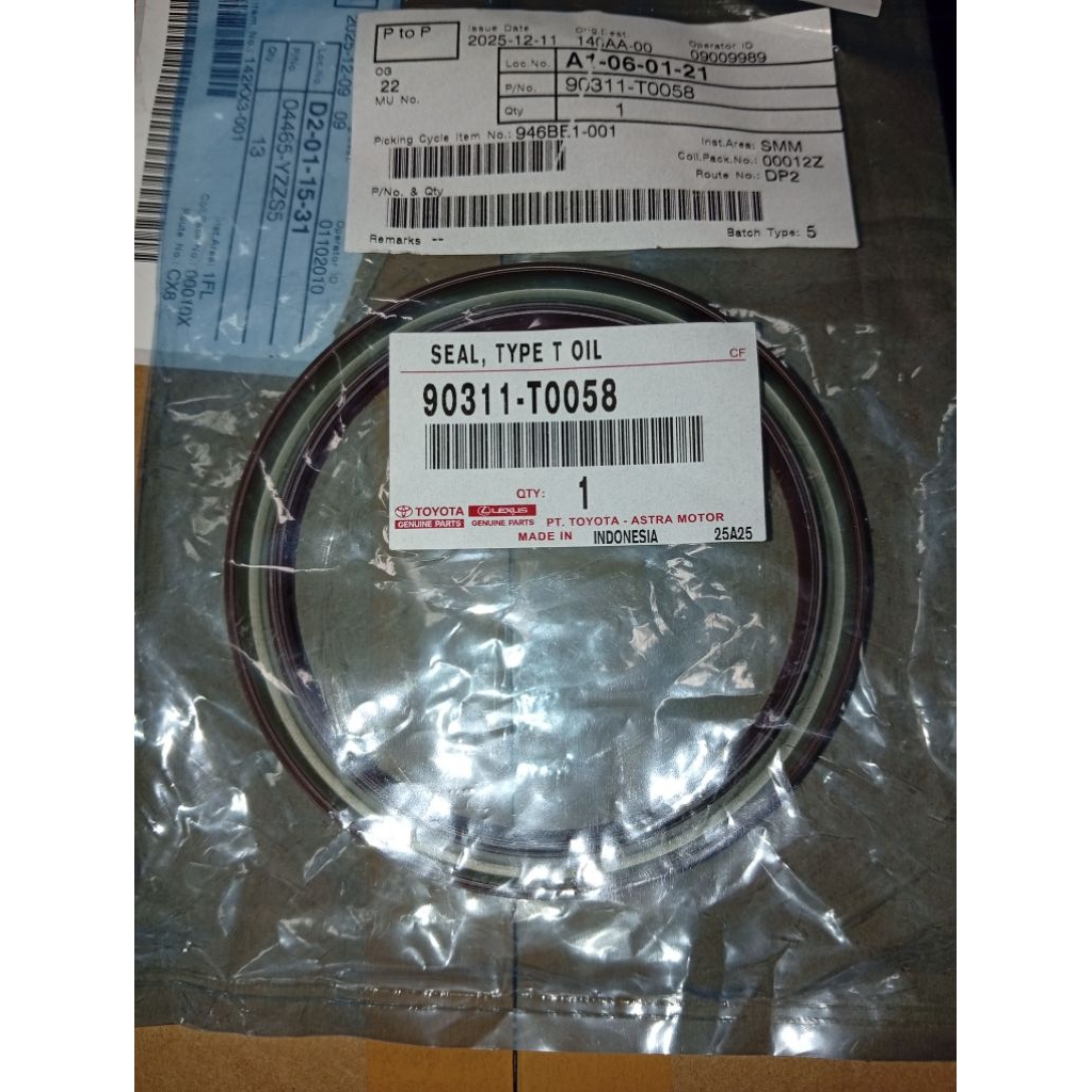 90311-T0058 Oil seal kruk as innova bensin