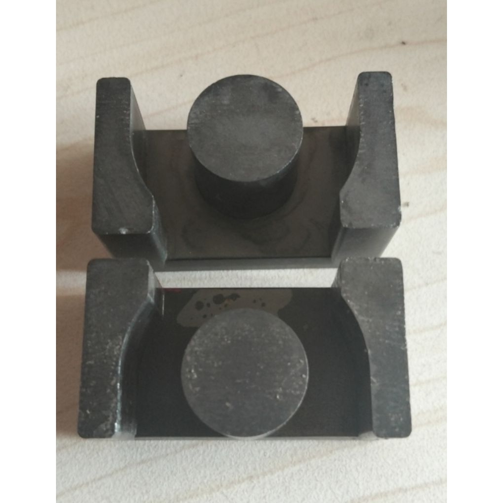 TRAVO FERIT TANPA KOKER 4X4.3x2.2CM BEKAS COPOTAN