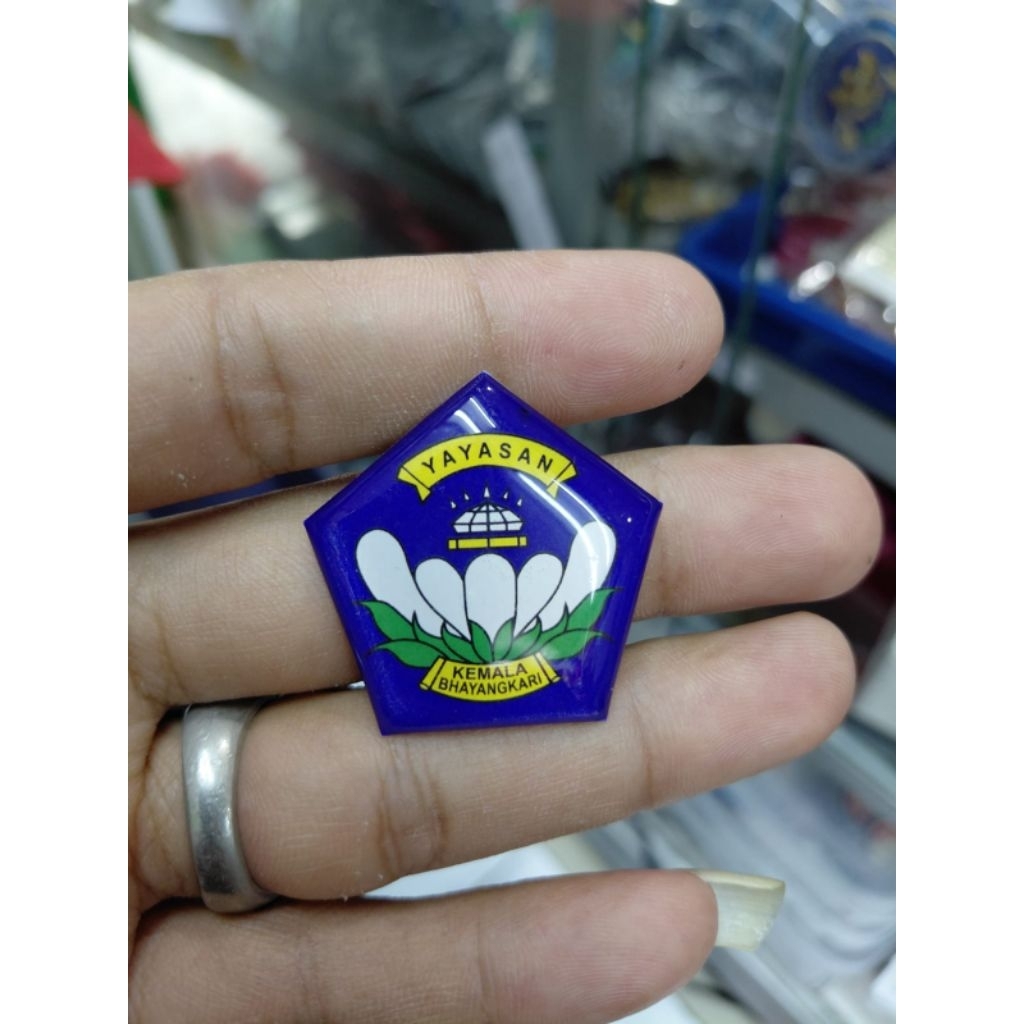 pin YKB yayasan Kemala Bhayangkari 3,5cm