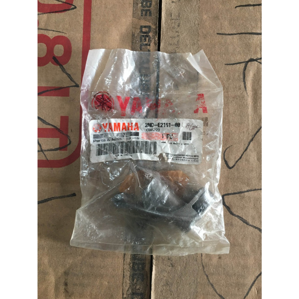 ARM VALVE ROCKER / PELATUK KLEP / ROCKER ARM / PIANO KLEP BUANG MOTOR YAMAHA YGP 2ND-E2161-00 JUPITE