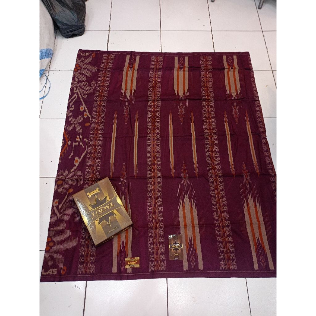 sarung yaqut