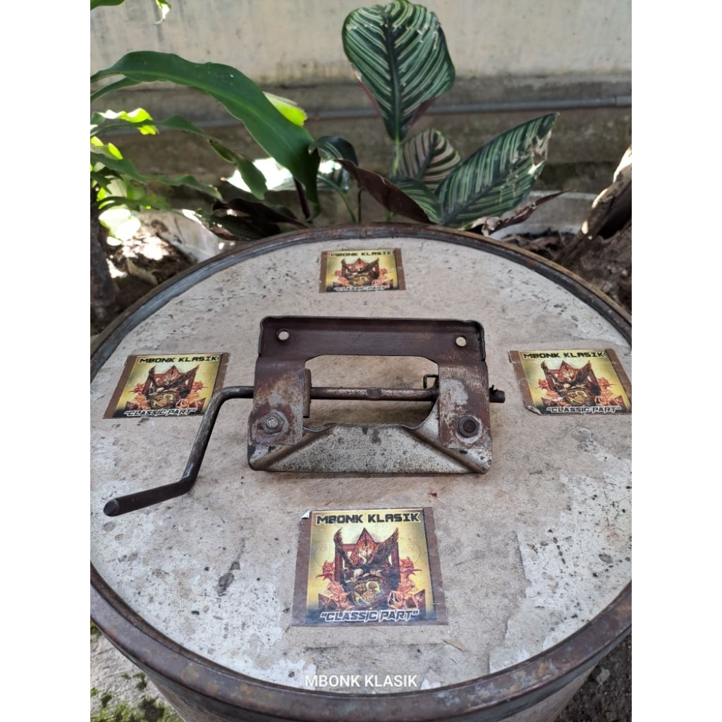 kuncian jok suzuki fr 70 fr 80 ORIGINAL kancingan jok suzuki fr70 fr80 kunci jok suzuki fr 80 fr 70 