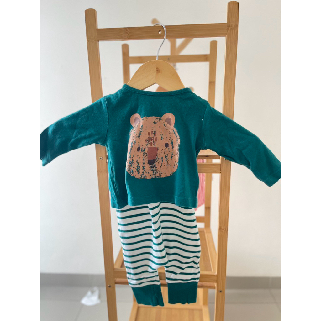 Preloved Setelan Baju Tidur New Born Mothercare 1-3M Hijau