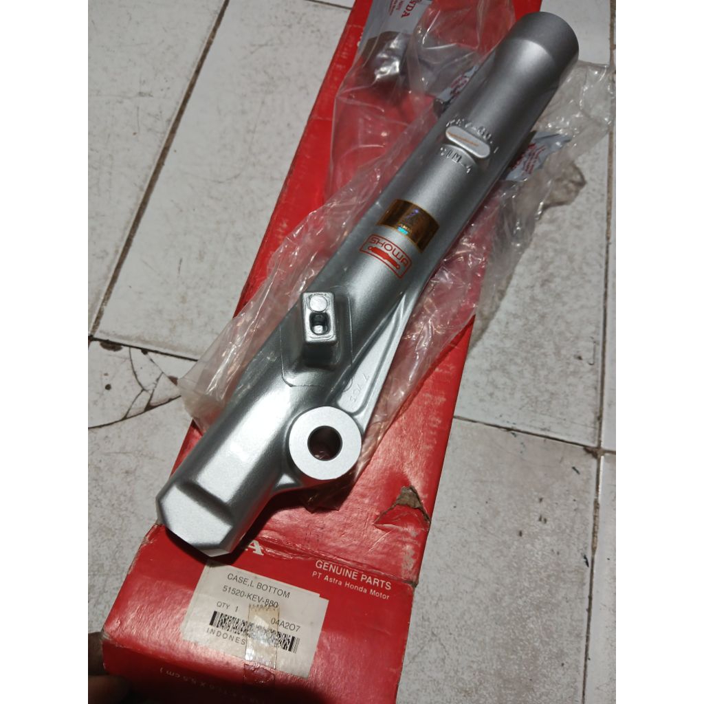 51520 KEV 880 BOTTOM SHOCK DEPAN SUPRA X100 KIRI ORIGINAL AHM