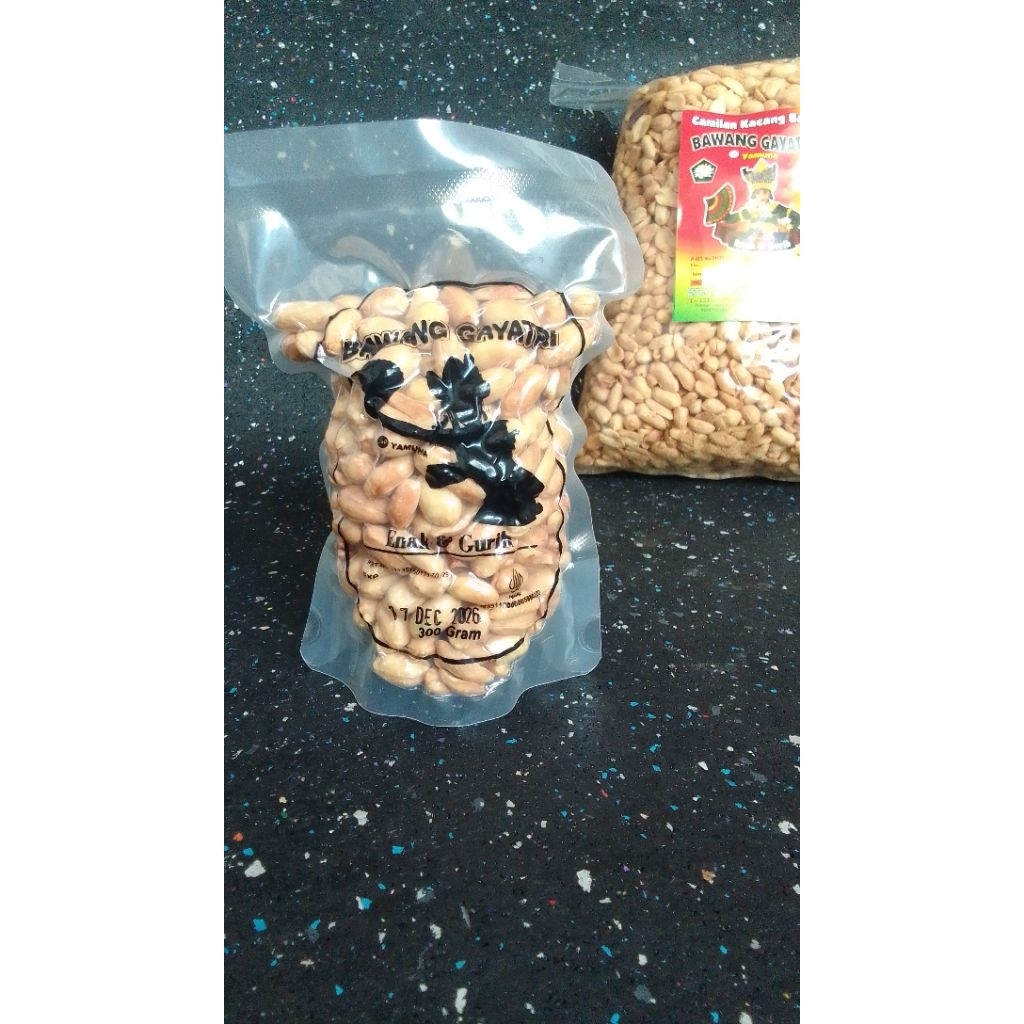 Kacang Rasa Mete Gurih Renyah | Kemasan Vakum Plastik Tebal | 300g 400g