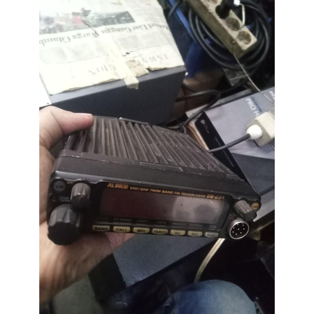 Alinco dr-635 dual-band Vhf/UHF kondisi mati
