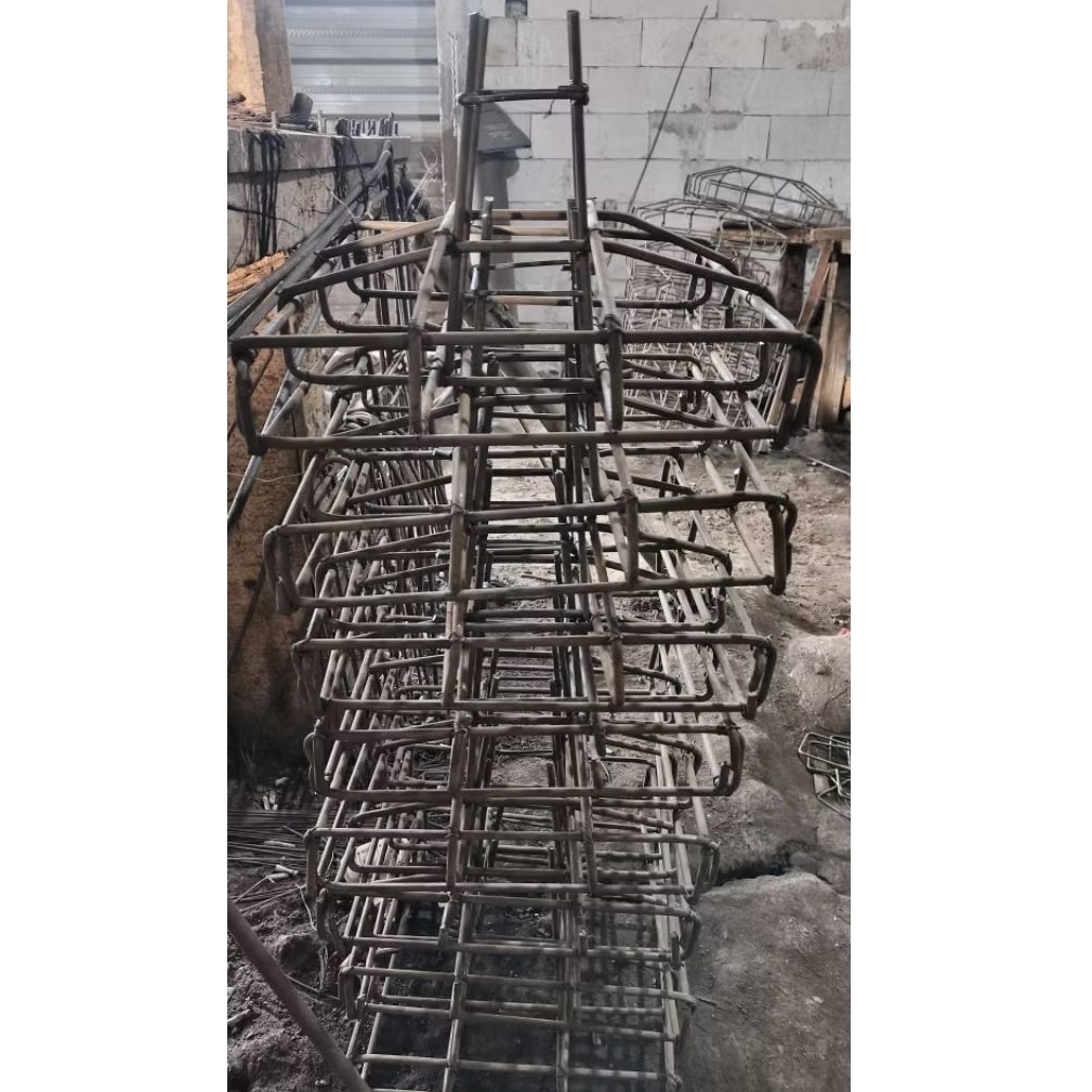 besi cakar ayam /pondasi ukuran 50x50 besi 10 mili standar /pcs