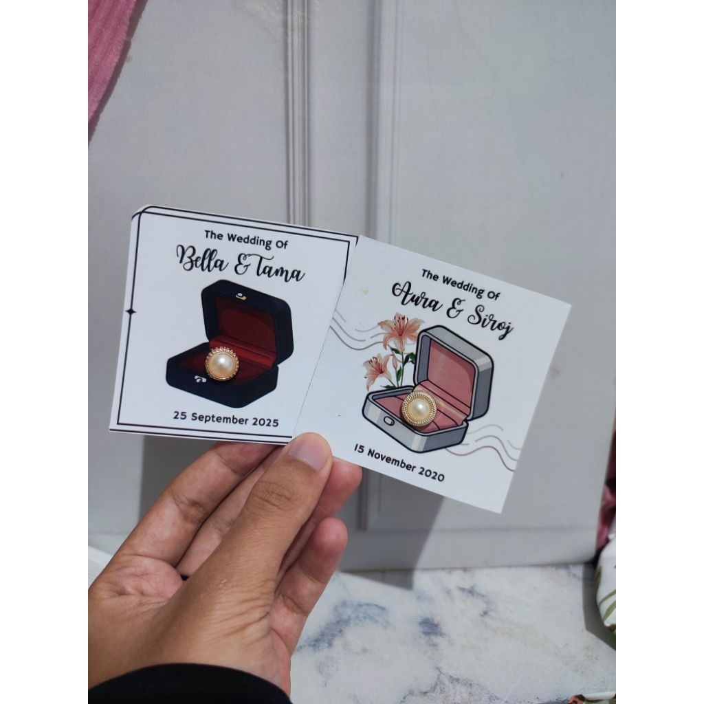 Souvenir Custom Pin Baju Cantik Minimalis