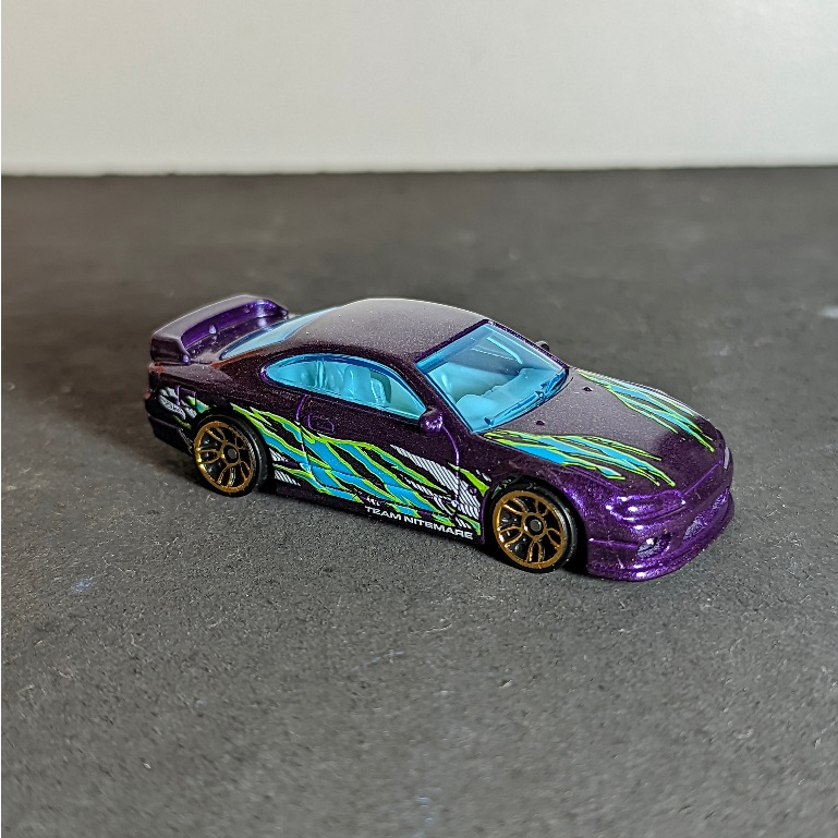 "LOOSE" Hot Wheels - Nissan Silvia S15 (Giftpack)