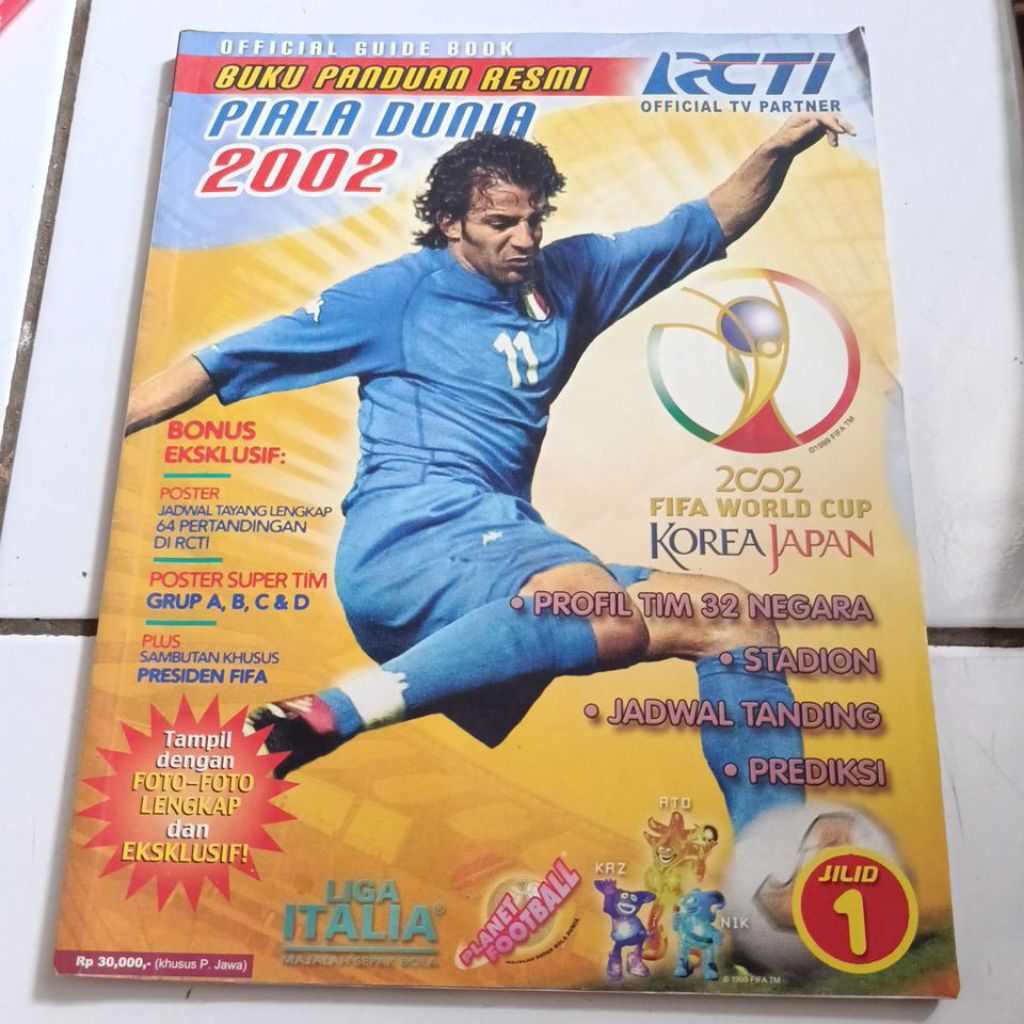 BUKU PANDUAN RESMI PIALA DUNIA 2002