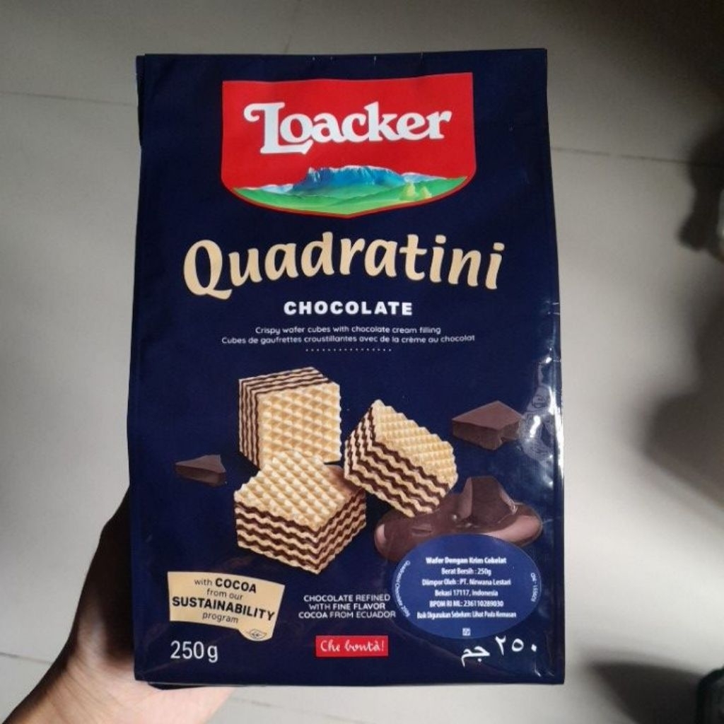 Loacker Quadratini wafer biskuit coklat rasa COKLAT IMPORT 250gr