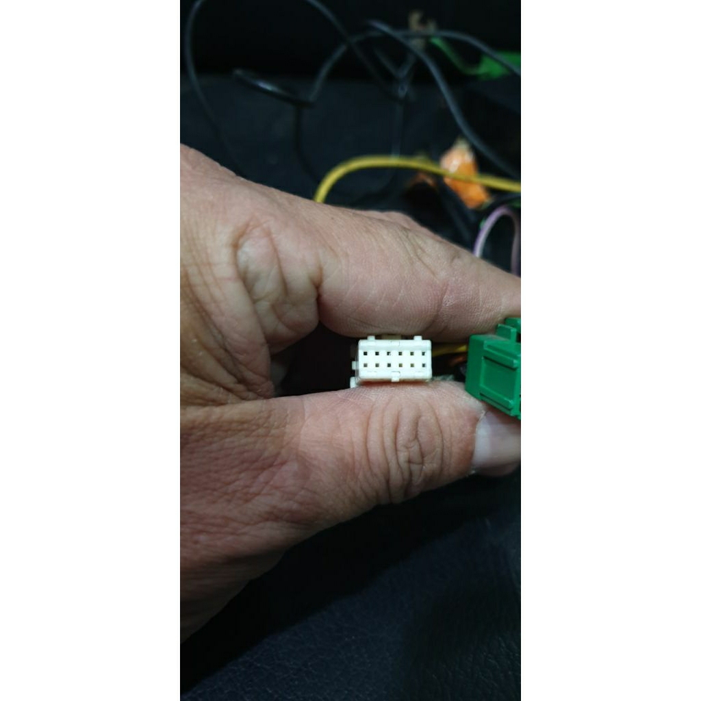 Soket TV mobil Pioneer AVX-7650 16 dan 12 pin AV in