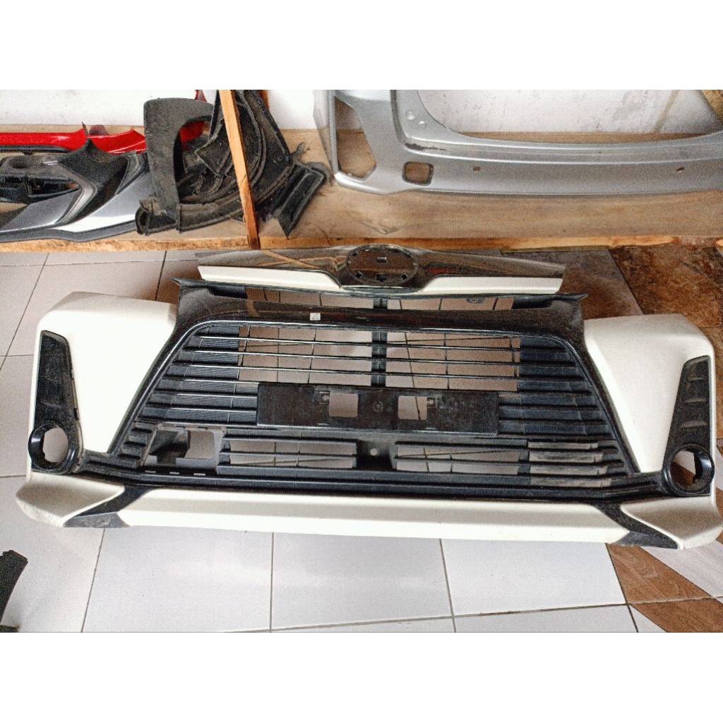 Bemper Depan Toyota Avanza 2022