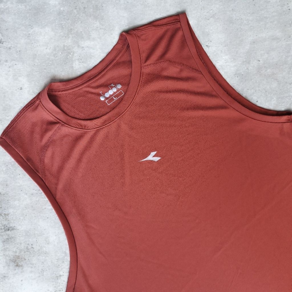 Kaos Singlet Diadora Sleeveless Maroon Original Sport Station