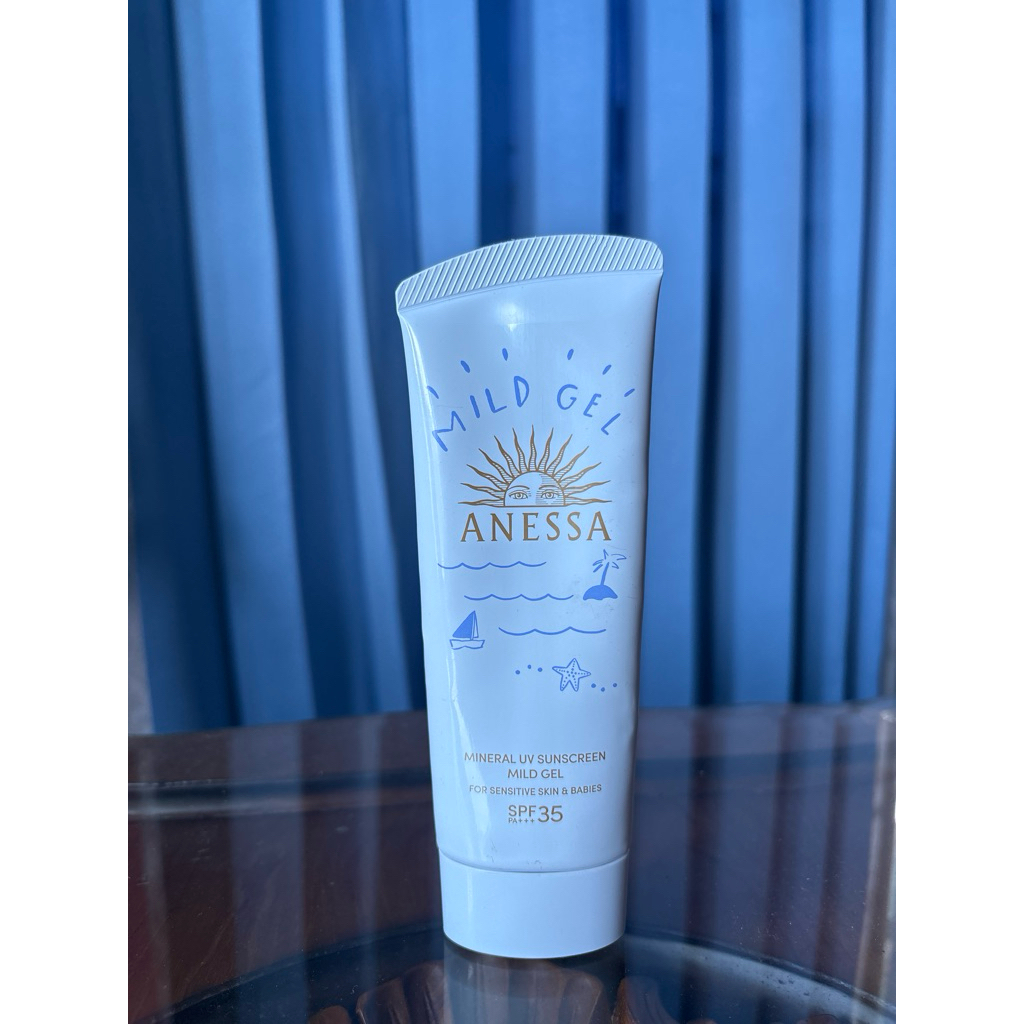 ANESSA Moisturizer UV Sunscreen SPF 35