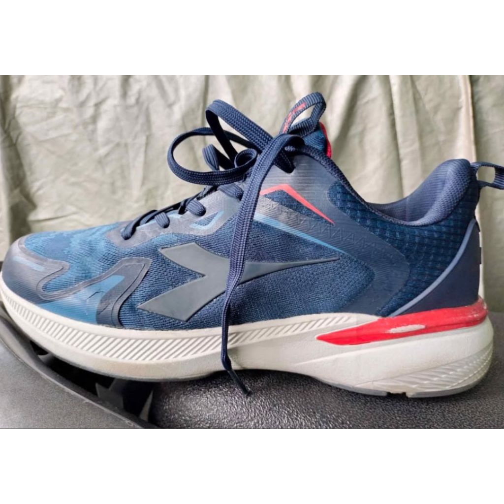 Sepatu Running Diadora Fontana Second