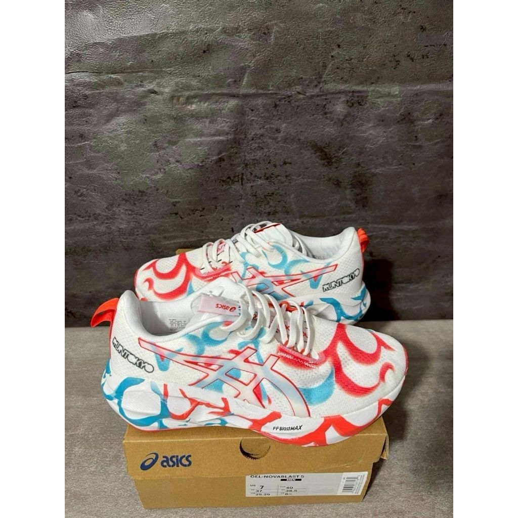 Sepatu Sneakers Pria Novablast5 Tokyo White Aquarium