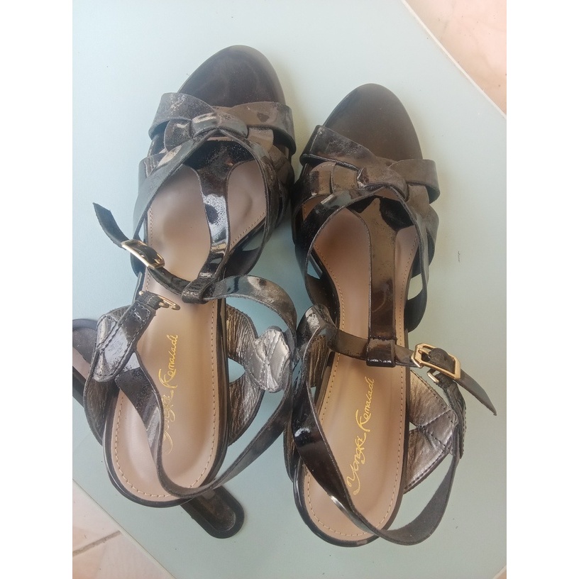 Sandal Hak High Heels Yongki Komaladi Ukuran 40 Wanita Warna Hitam