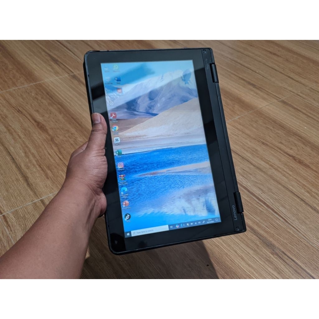 Laptop Thinkpad Yoga Layar sentuh