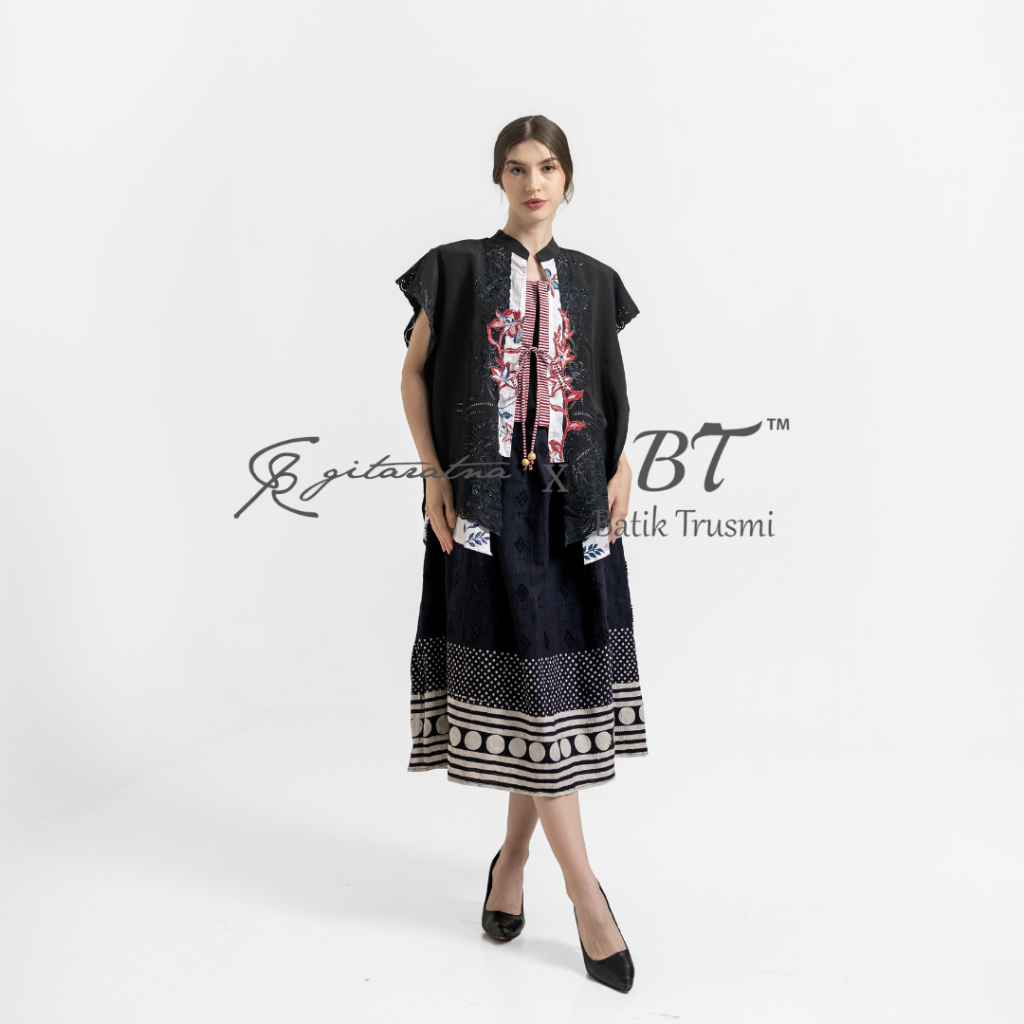 GITARATNA x BT Batik Trusmi Lili Outer batik atasan wanita