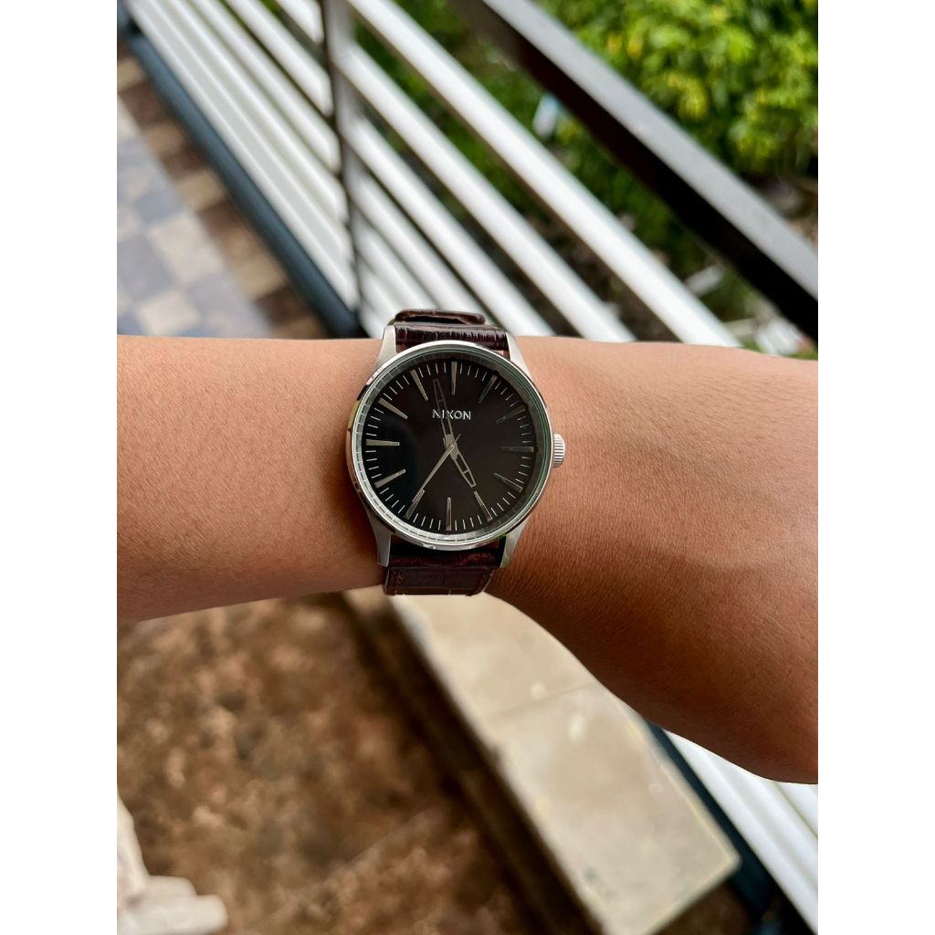 Jam Tangan Nixon Strap Kulit Coklat Stainless Steel case