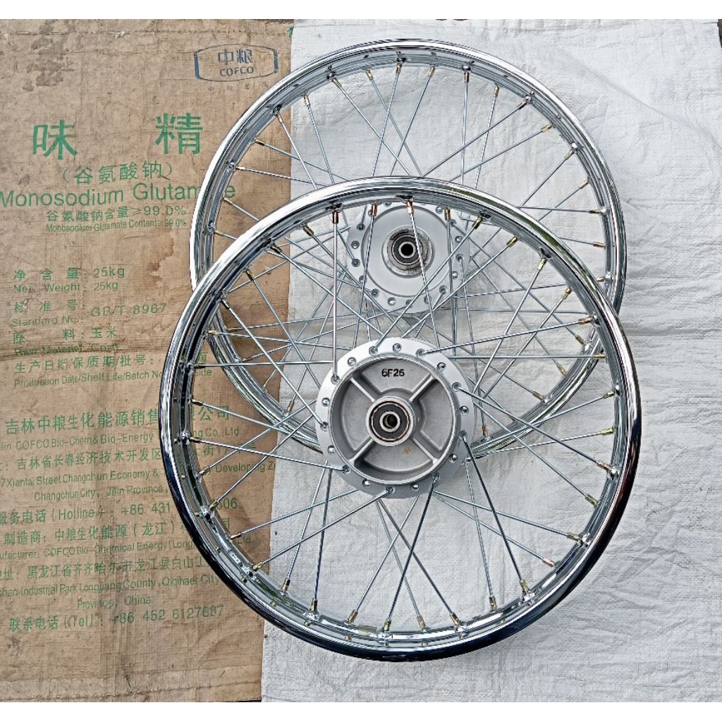 velg jari depan belakang dobel cakram  Supra x 125 fi supra x 125  helm  in  blade  125  original