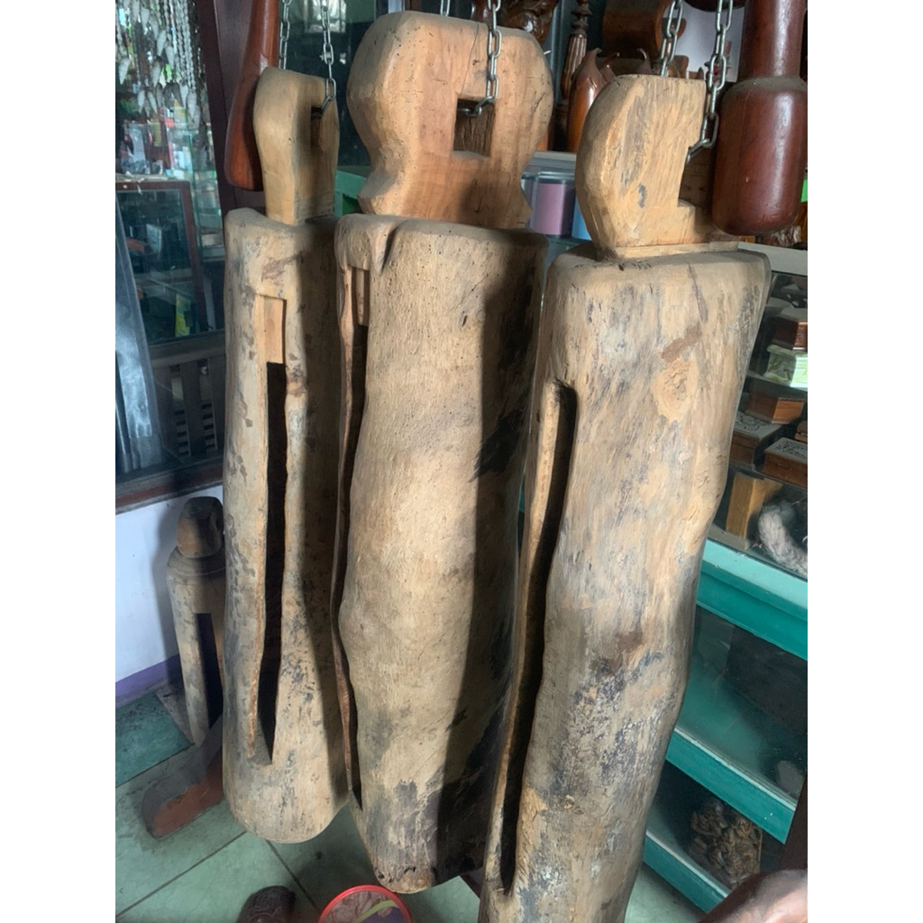 Kentongan kenthongan kayu nangka utuh