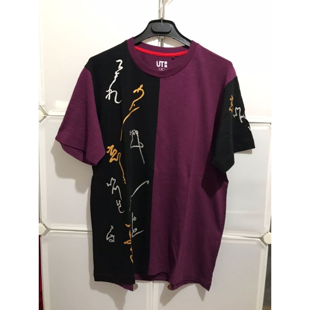 SALE T-Shirt Uniqlo Dandadan Kanji Word Two Tone Color Original Authentic