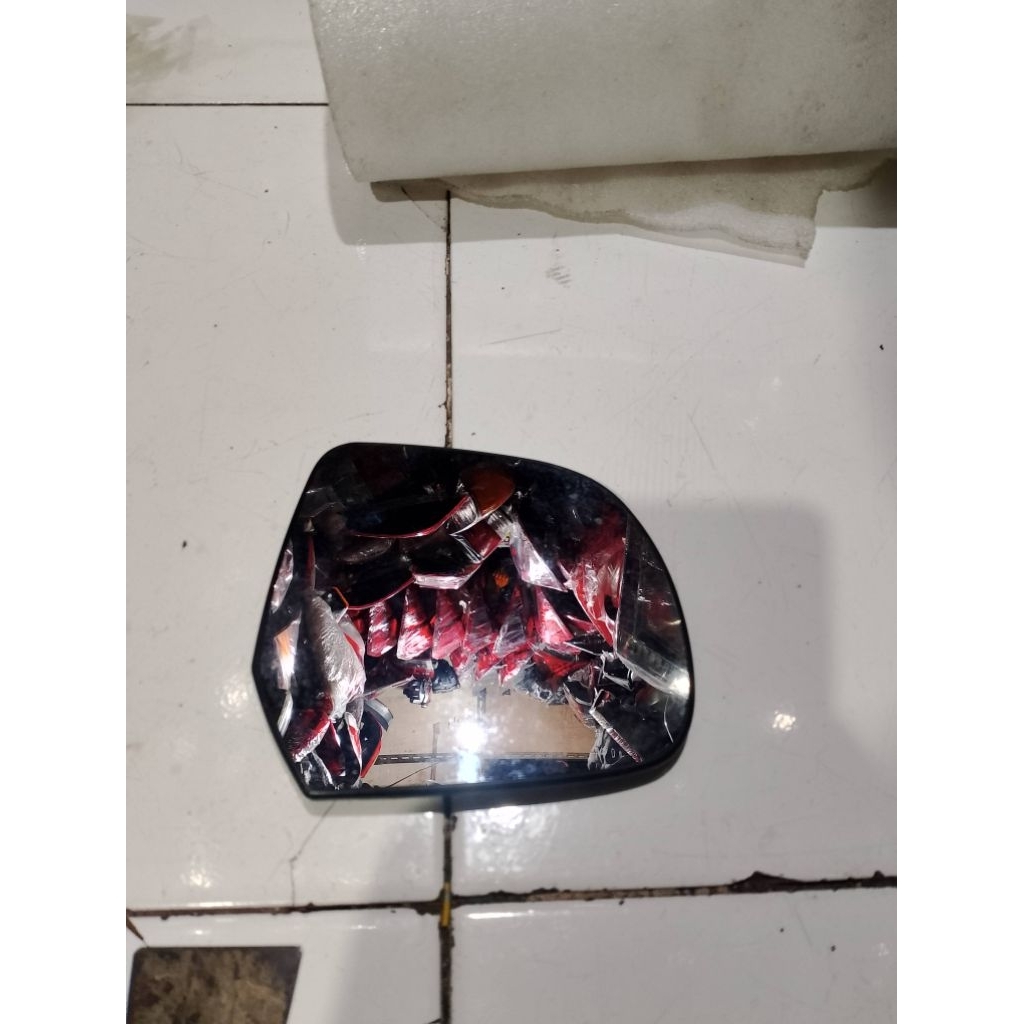 kaca spion mobil Nissan march original copotan kanan Rh
