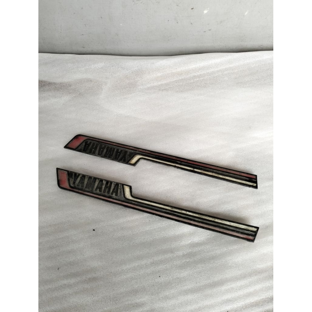 Emblem bodi tepong belakang yamaha v80 robot superdeluxe sdx excellent original