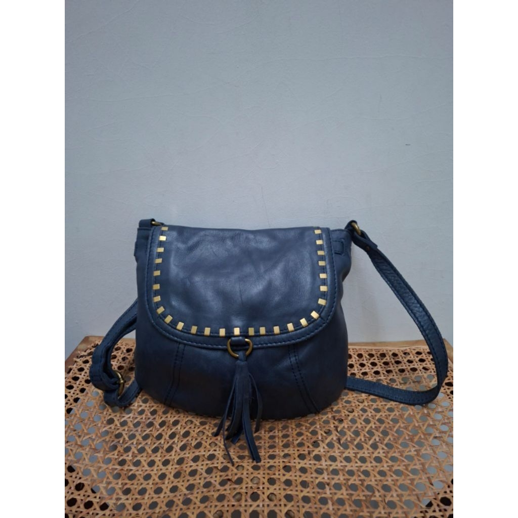 The Sak sling bag kulit asli, flat, Navy