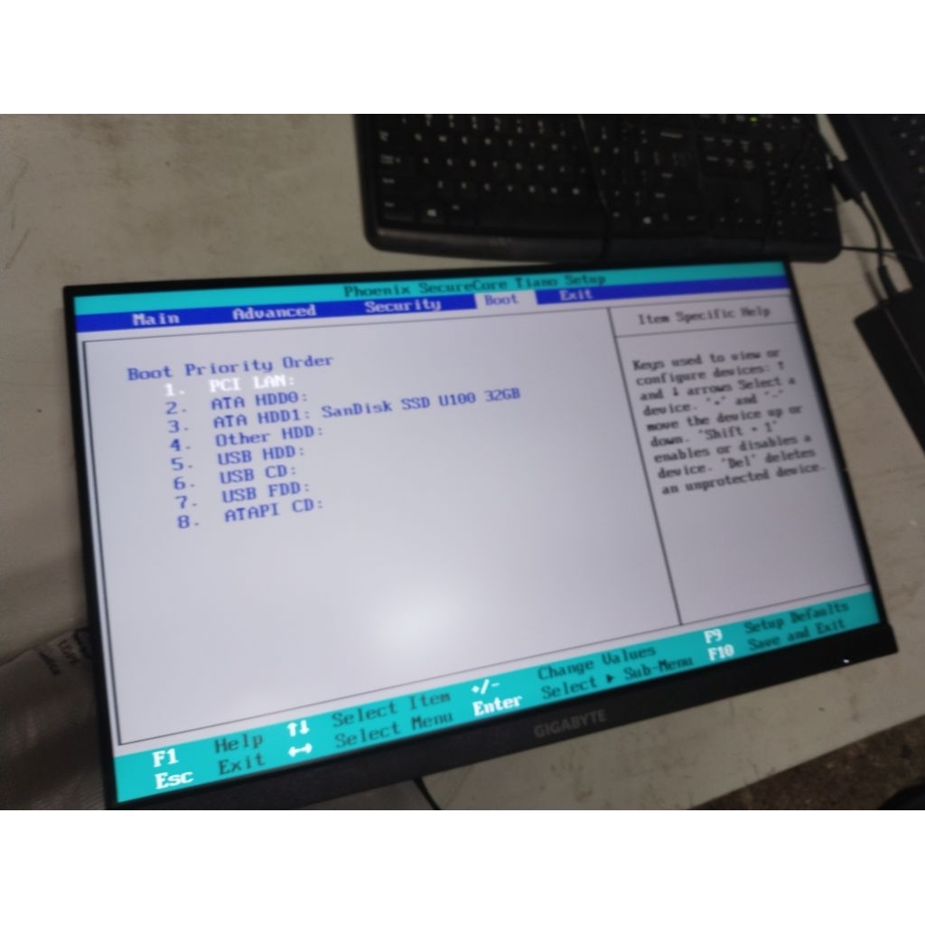 monitor gigabyte 24 inc minus dikit