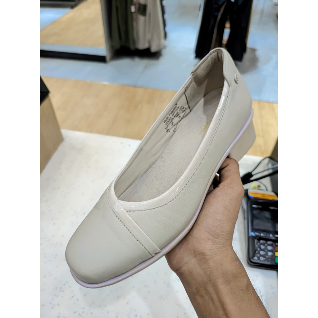 Sepatu Slip On wanita Hush Puppies