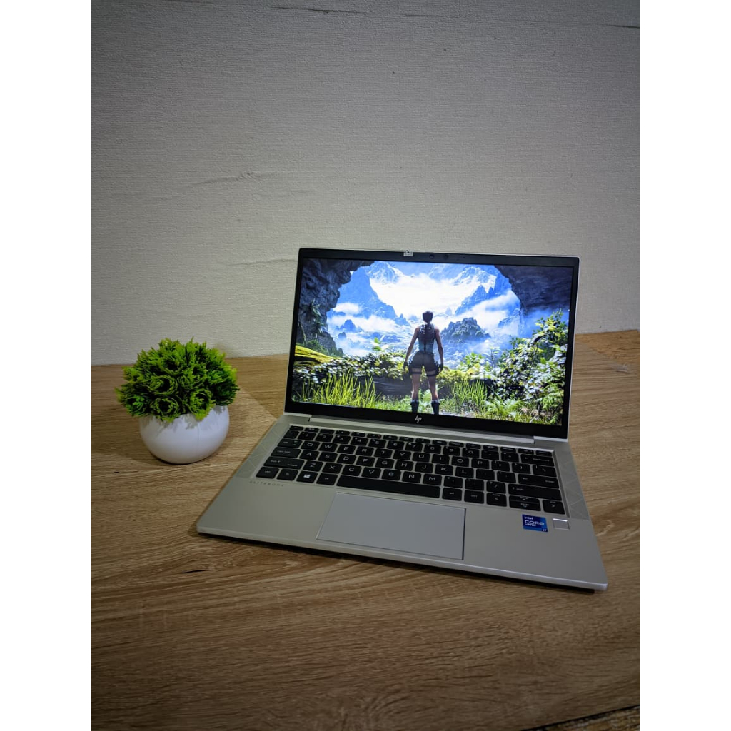 LAPTOP HP ELITEBOOK 830 G8 Intel Core i7-1185G7 RAM 32 GB SSD 512 GB