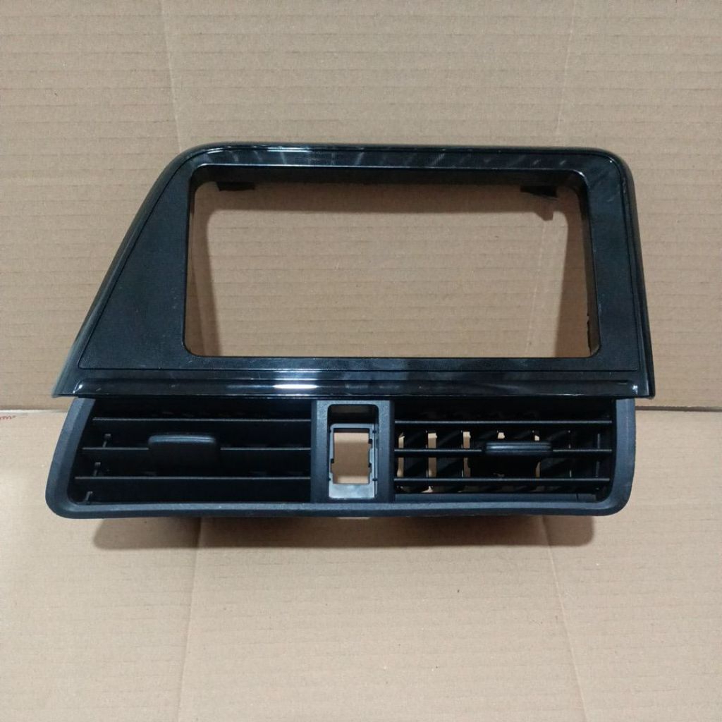 Frame panel head unit Toyota Sienta Original