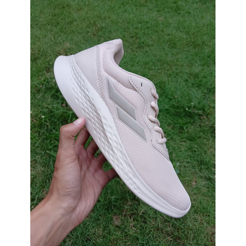 Mills Specter Broken White